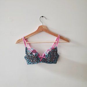 Freya Full Cup Bra in 28D - Like New! - Blue/Brown Leopard Print with Pink Trim